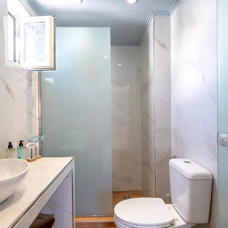 Apartman Avra *